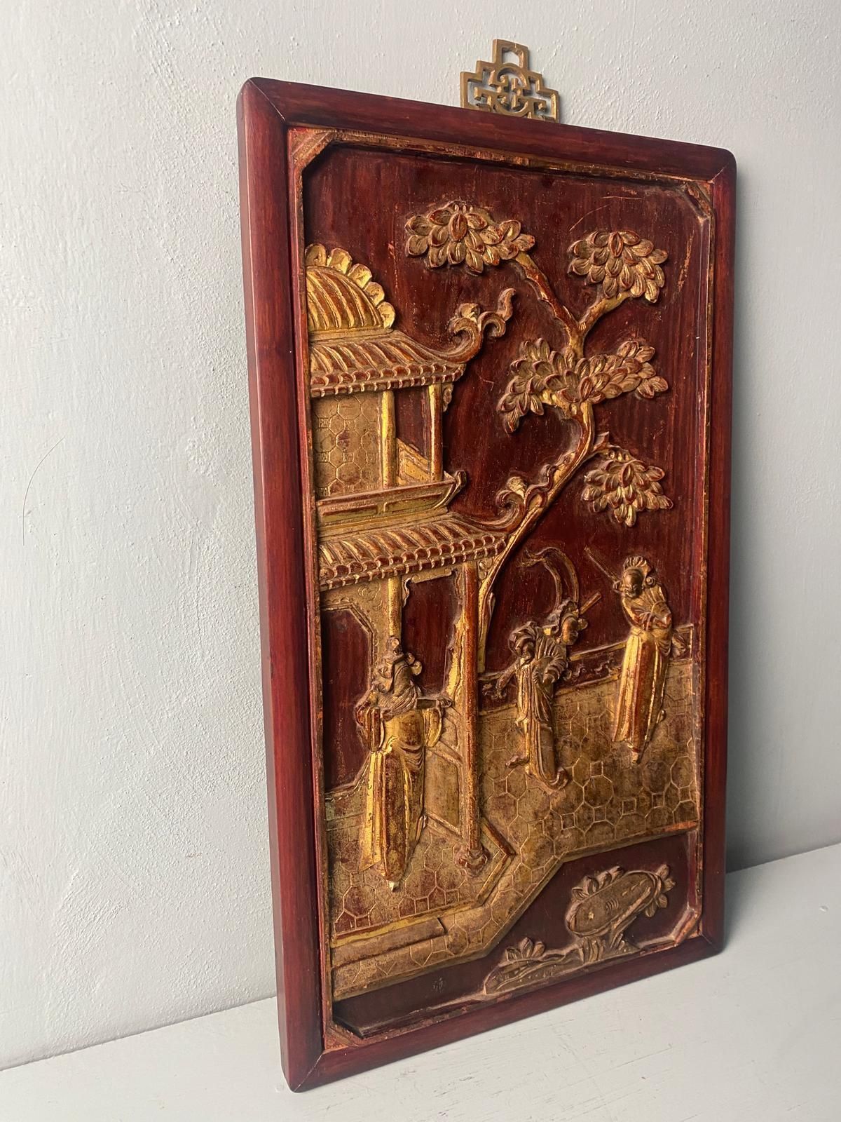 Qing Dynasty Exquisite Chinese Wooden Panel With Raised Figures Gold Leaf (N.2) photo for sale