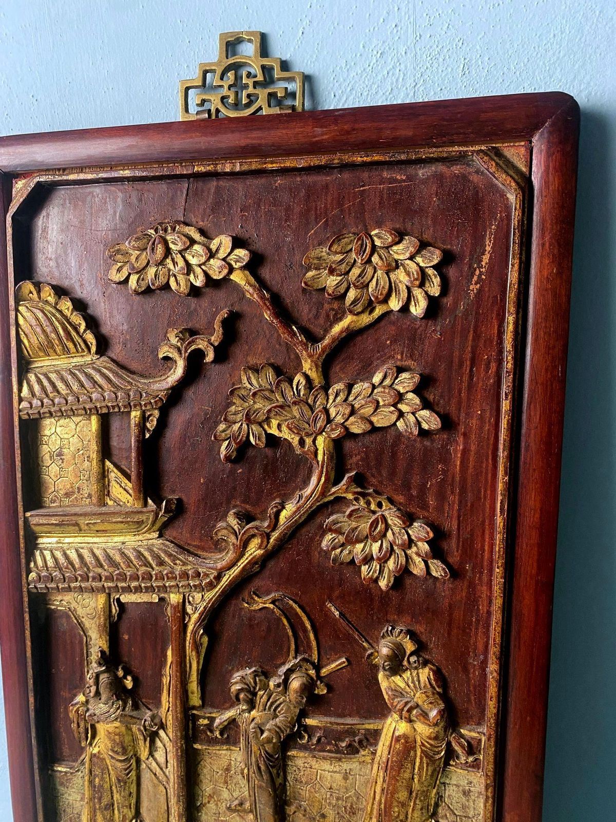 Qing Dynasty Exquisite Chinese Wooden Panel With Raised Figures Gold Leaf (N.2) photo Art