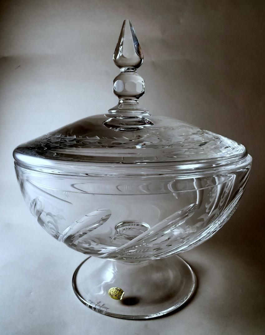 Italian Cut And Ground Crystal Table Centerpiece With Lid photo for sale