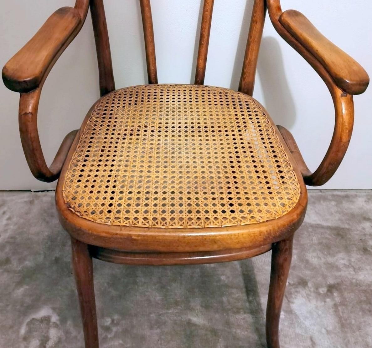 photo furniture Thonet Gebruder Vienna Gmbh No.56 Bentwood And Vienna Straw Chair