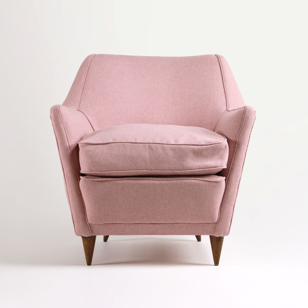 Armchair With Tapered Wooden Legs From The 50s photo furniture