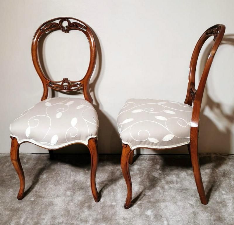 Victorian English Walnut Pair Of Chairs With Balloon Back photo Furniture