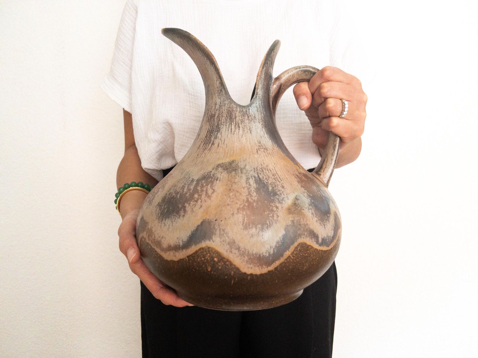 Large Dümler And Breiden Vase With Handle   West German Pottery   Earthy Toned Dramatic Beak Opening Vase   D & B 057 30