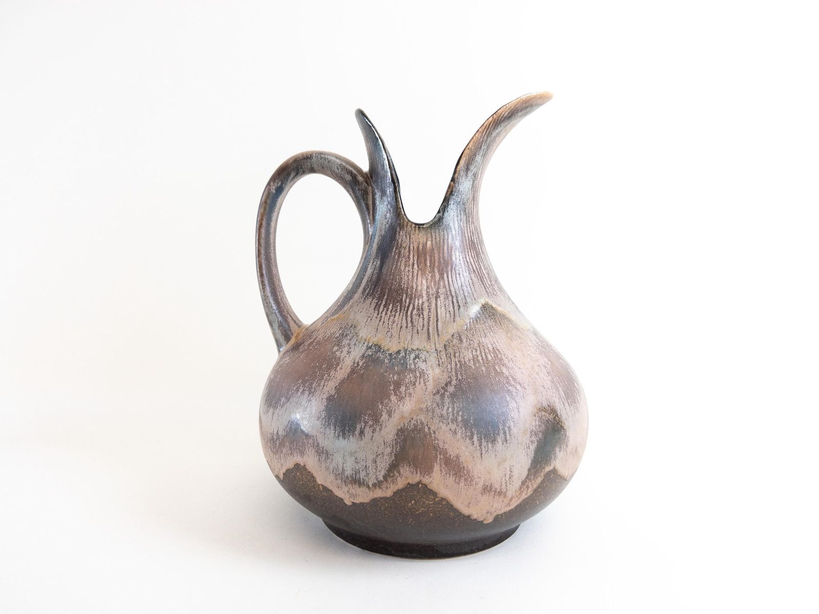 Large Dümler And Breiden Vase With Handle   West German Pottery   Earthy Toned Dramatic Beak Opening Vase   D & B 057 30 photo for sale