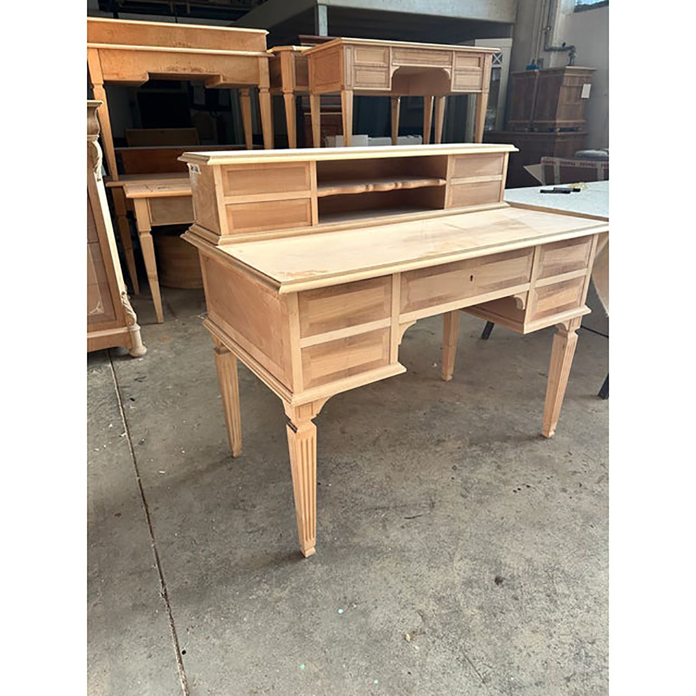Empire Style 800 Natural Wood Desk In Walnut And Maple photo Furniture