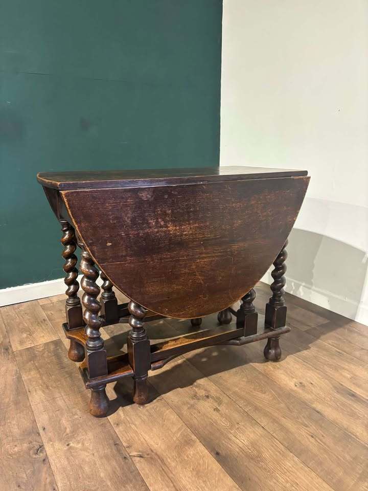 Early 20th Century Oak Barley Twist Gate Leg Table photo vinterior
