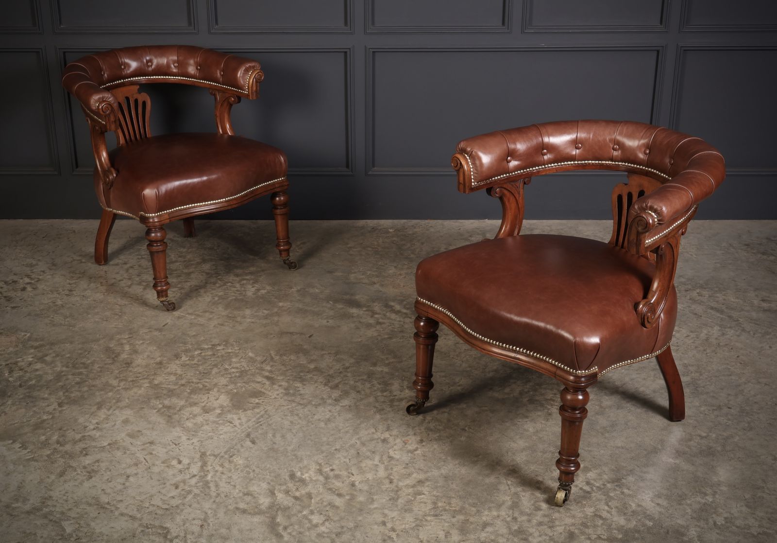photo vinterior Pair Of Victorian Mahogany & Leather Captains Desk Chairs
