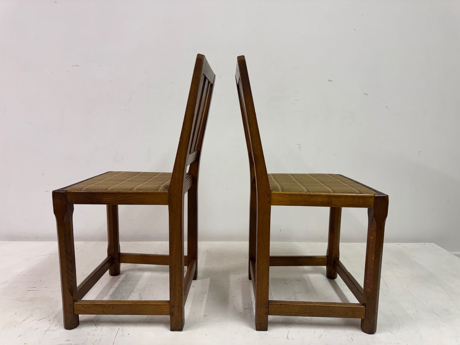 photo furniture Set Of Seven Arts And Crafts Oak Dining Chairs