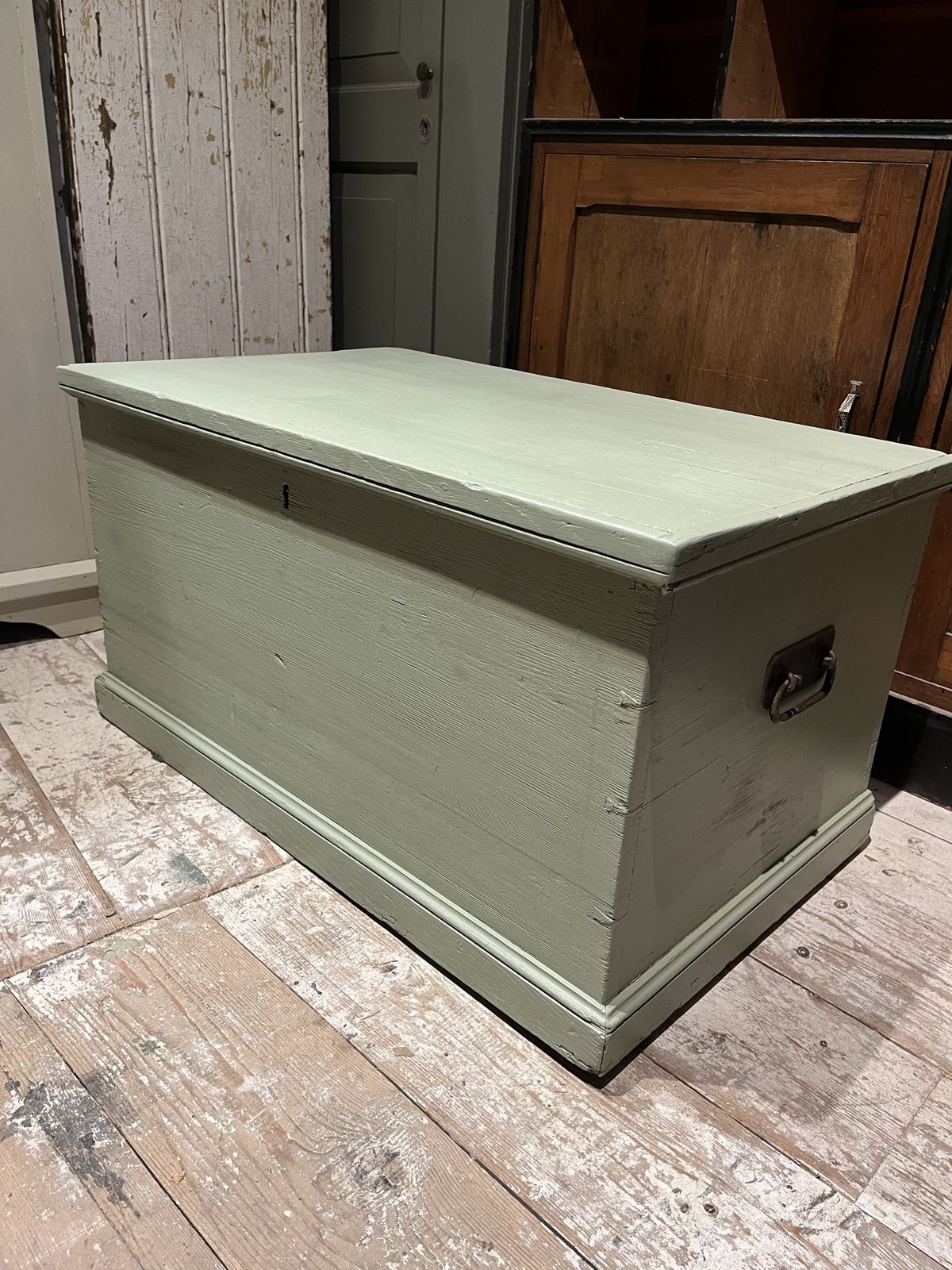 Victorian Pine Blanket Chest Painted In Green Lichen Eggshell Paint