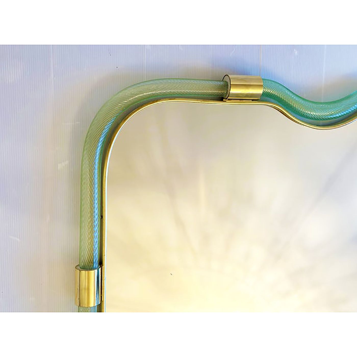 Contemporary Horizzontal Wave Mirror In Green And Gold "Torchon" Torciglione Murano Style Glass photo vintage