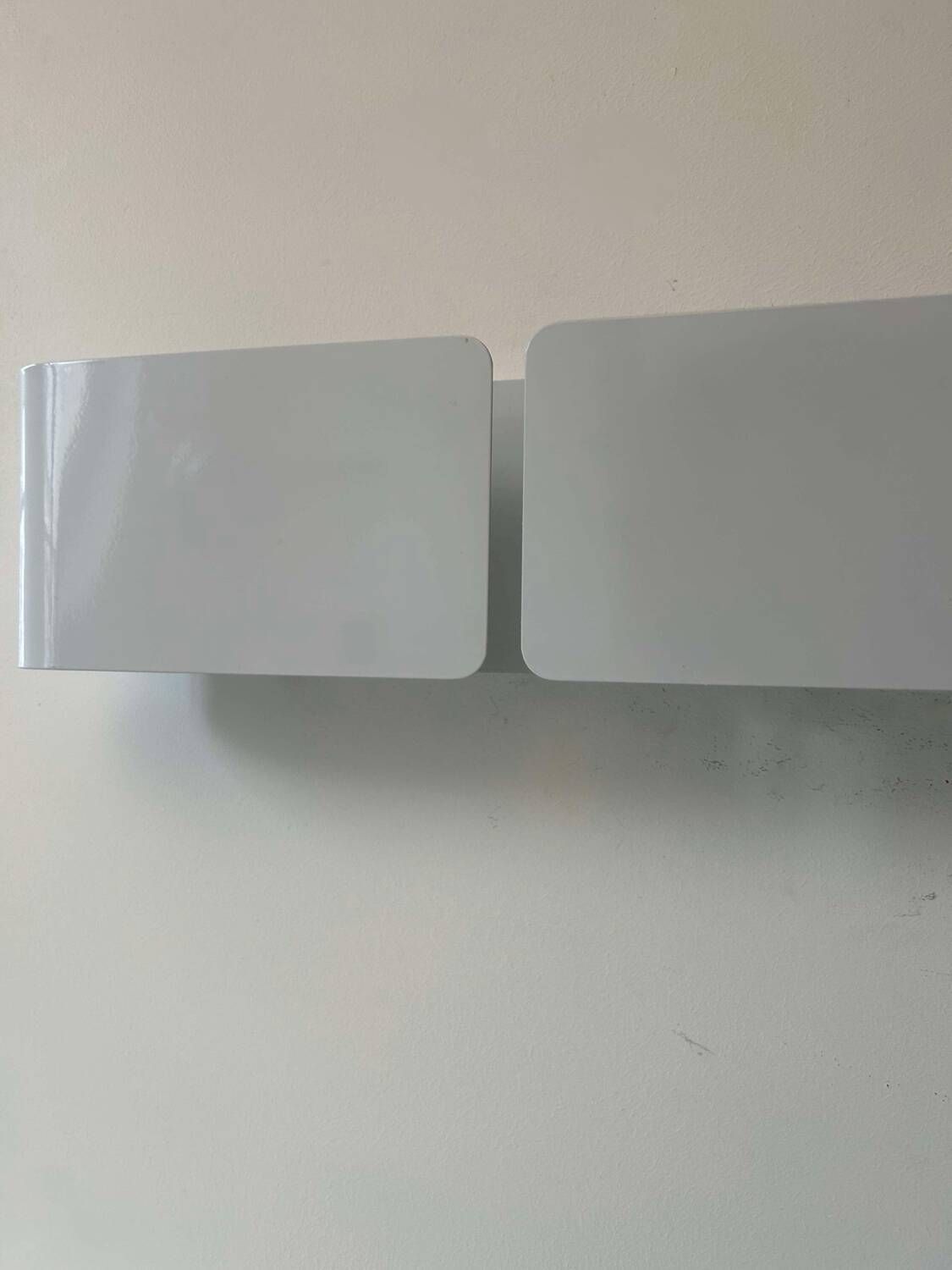photo furniture Pair Of Vintage Wall Lights, Curved White Metal, France 1980