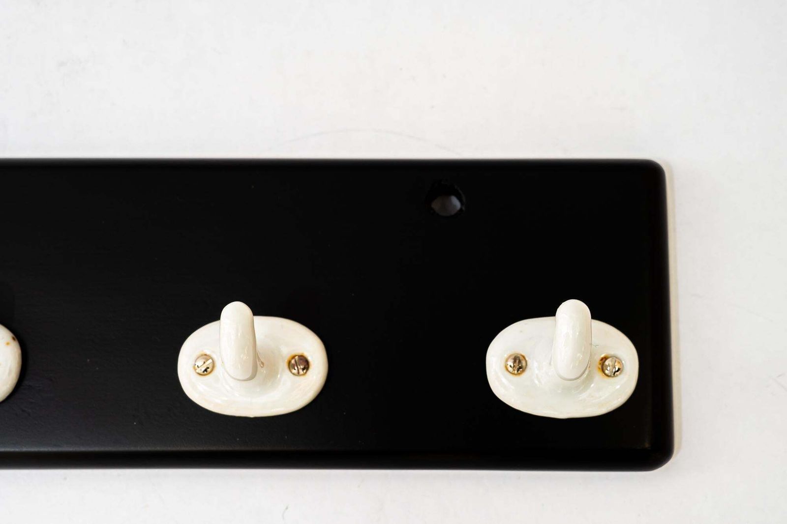 Art Deco Kitchen Board With 5 Hooks, Circa 1920s photo vinterior