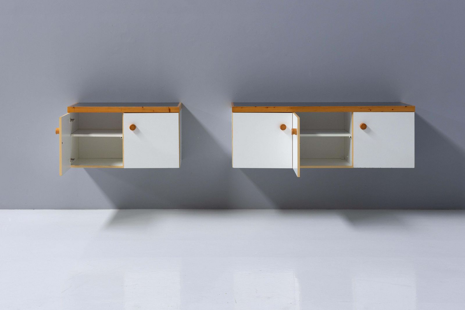 photo vintage Wall Mounted Cabinet By Charlotte Perriand For 'Les Arcs', France, 1970s