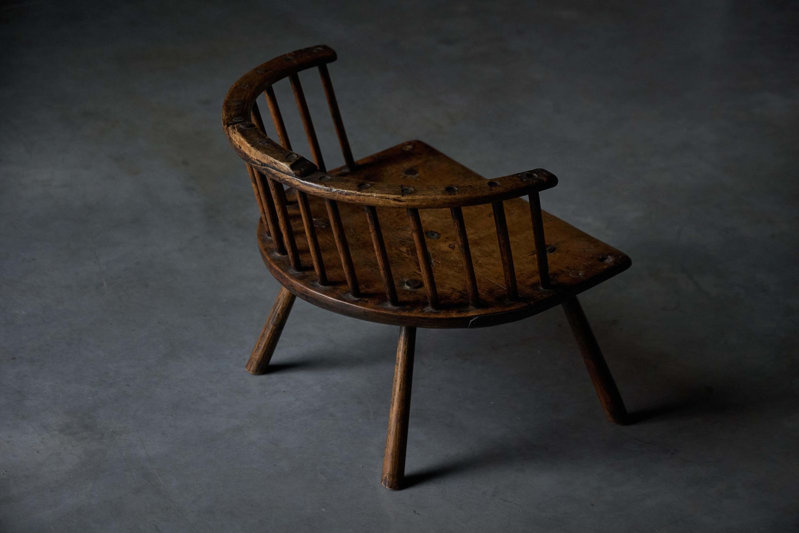 photo vintage Travail Populaire Folk Art Stool, Austria, 19th Century