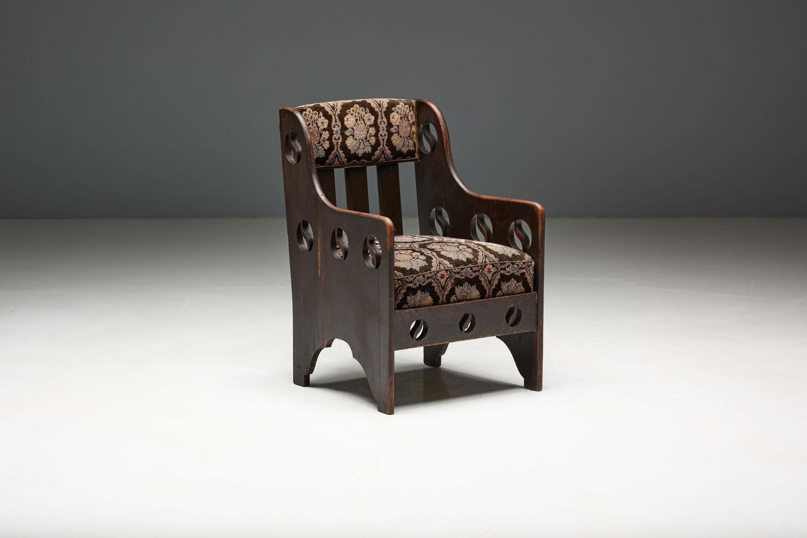 Arts And Crafts Oak Armchair, Uk, 1900s photo vinterior