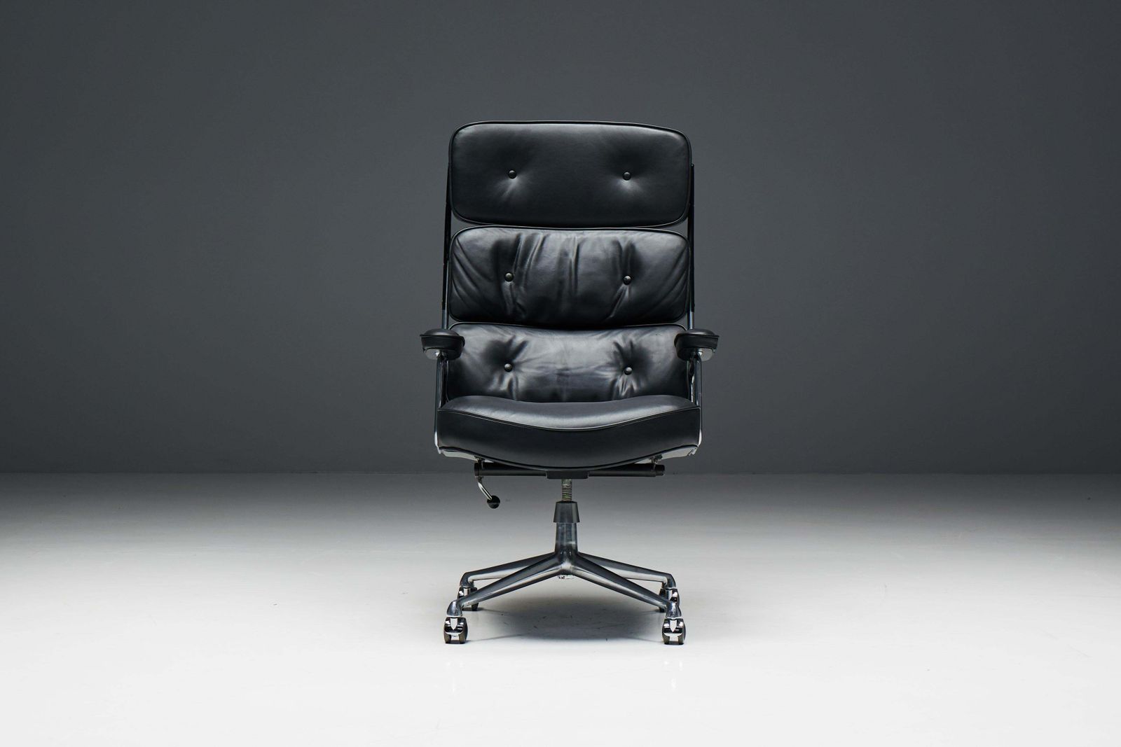 Lobby Desk Chair Es104 By Charles & Ray Eames For Herman Miller, USA, 1960s photo furniture