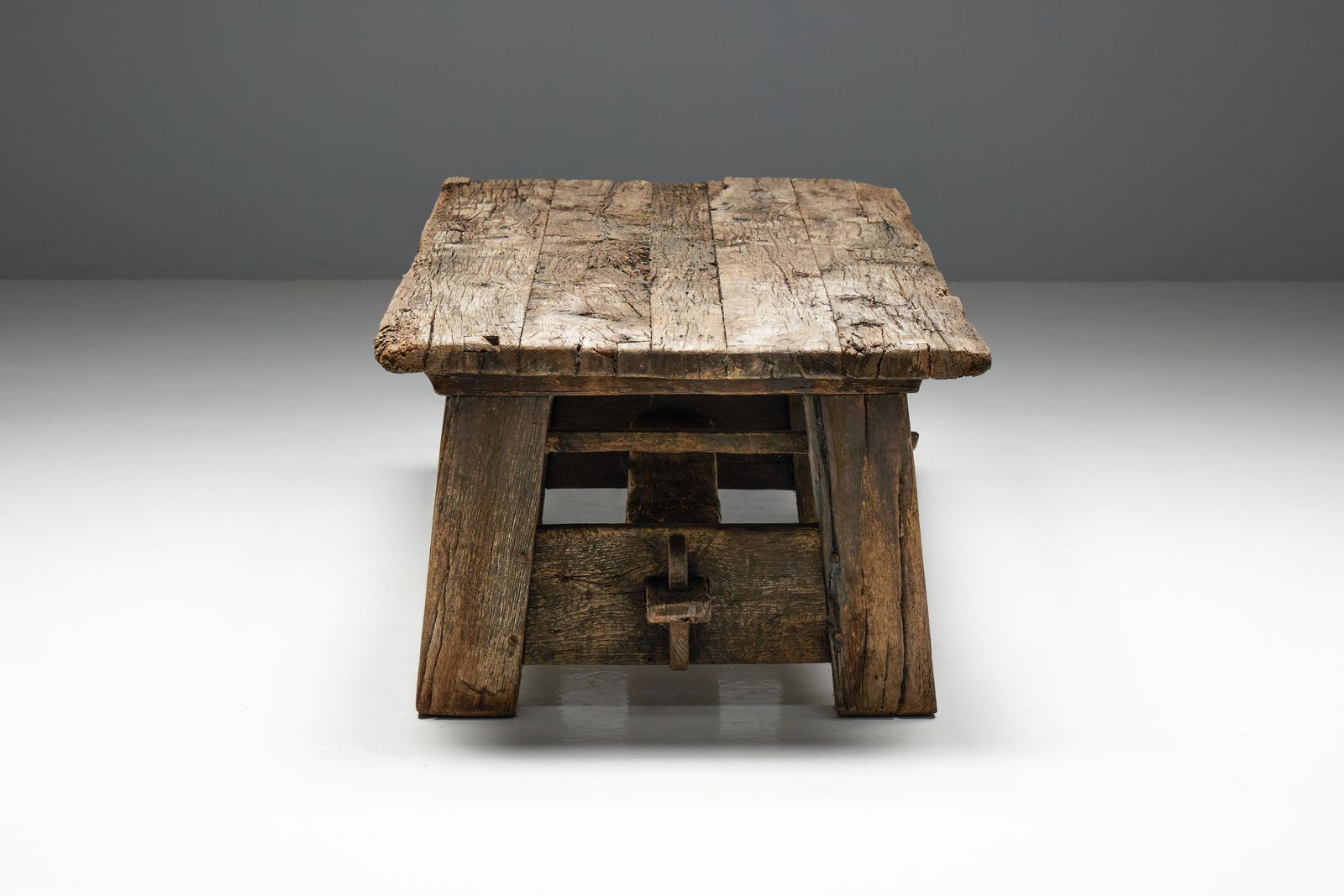 photo vinterior Primitive Wabi Sabi Side Table, France, 19th Century