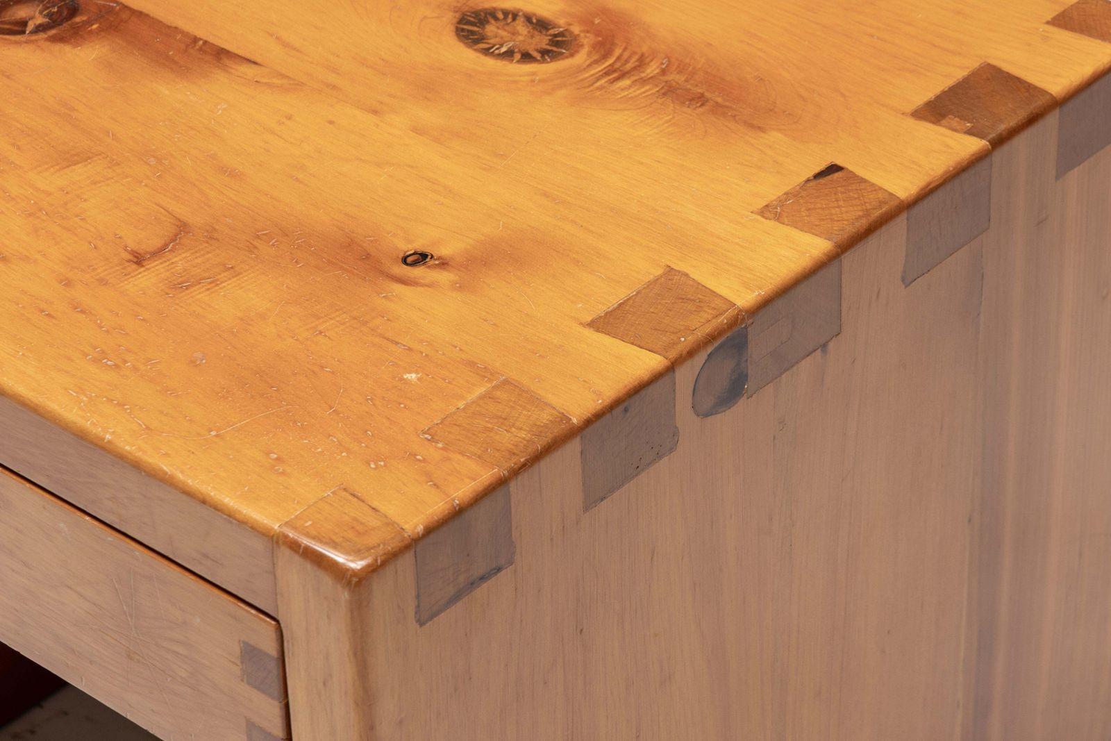 Pine Bedside Table Inspired By Charlotte Perriand, France, 1960s photo vinterior