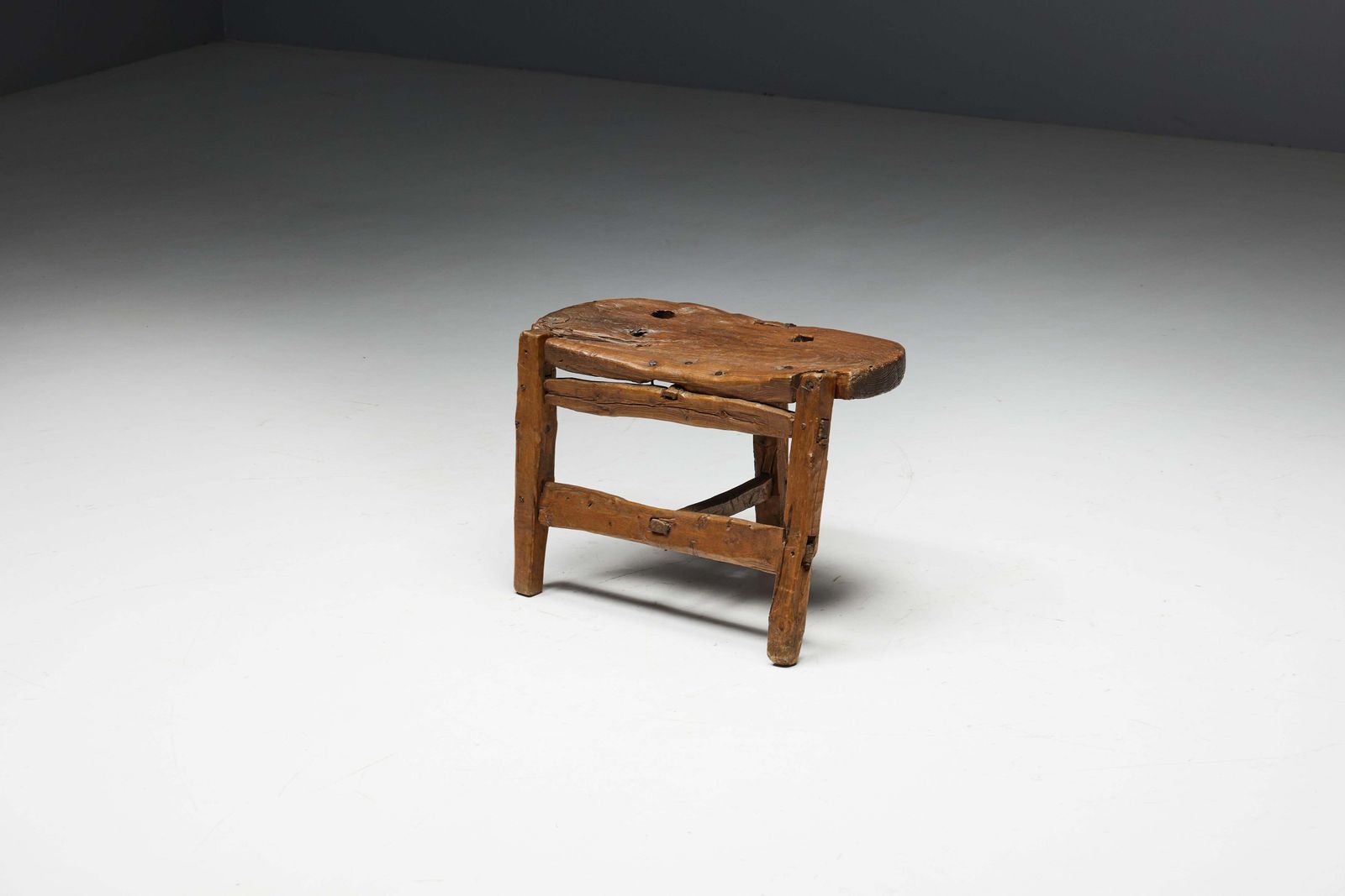 Organic Tripod Bench In Solid Wood, France, 19th Century photo 4195.0