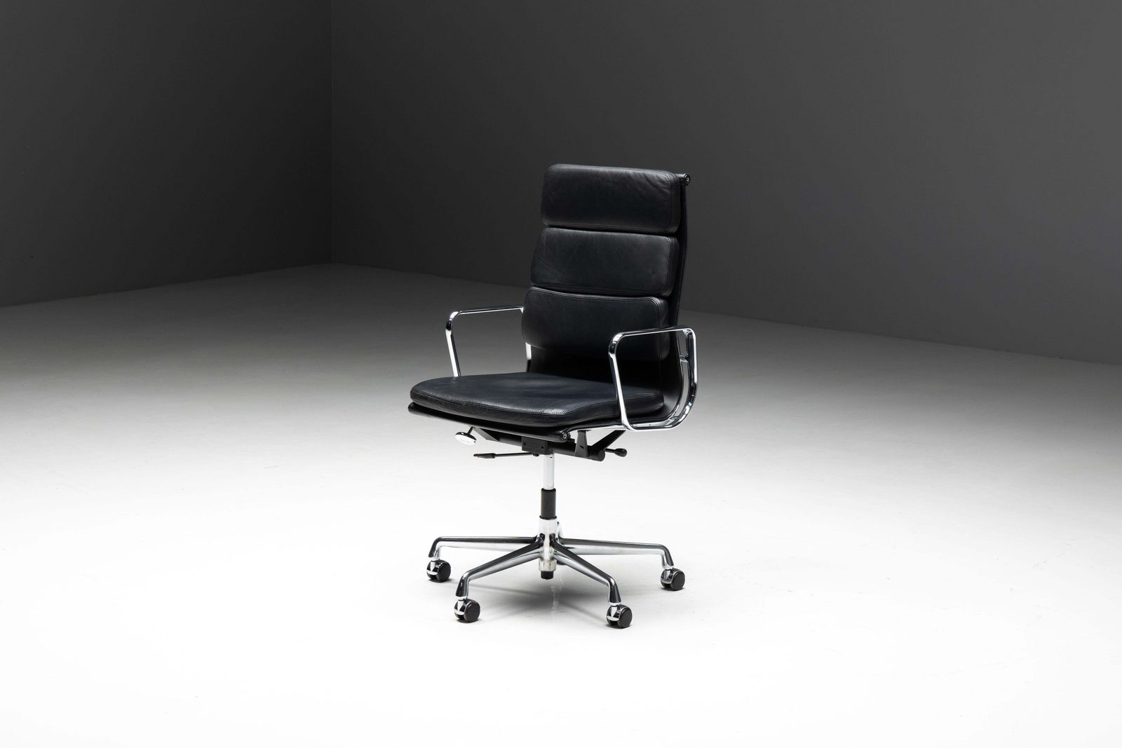 Office Chair Ea216 By Charles And Ray Eames For Vitra, Germany, 1960s photo furniture