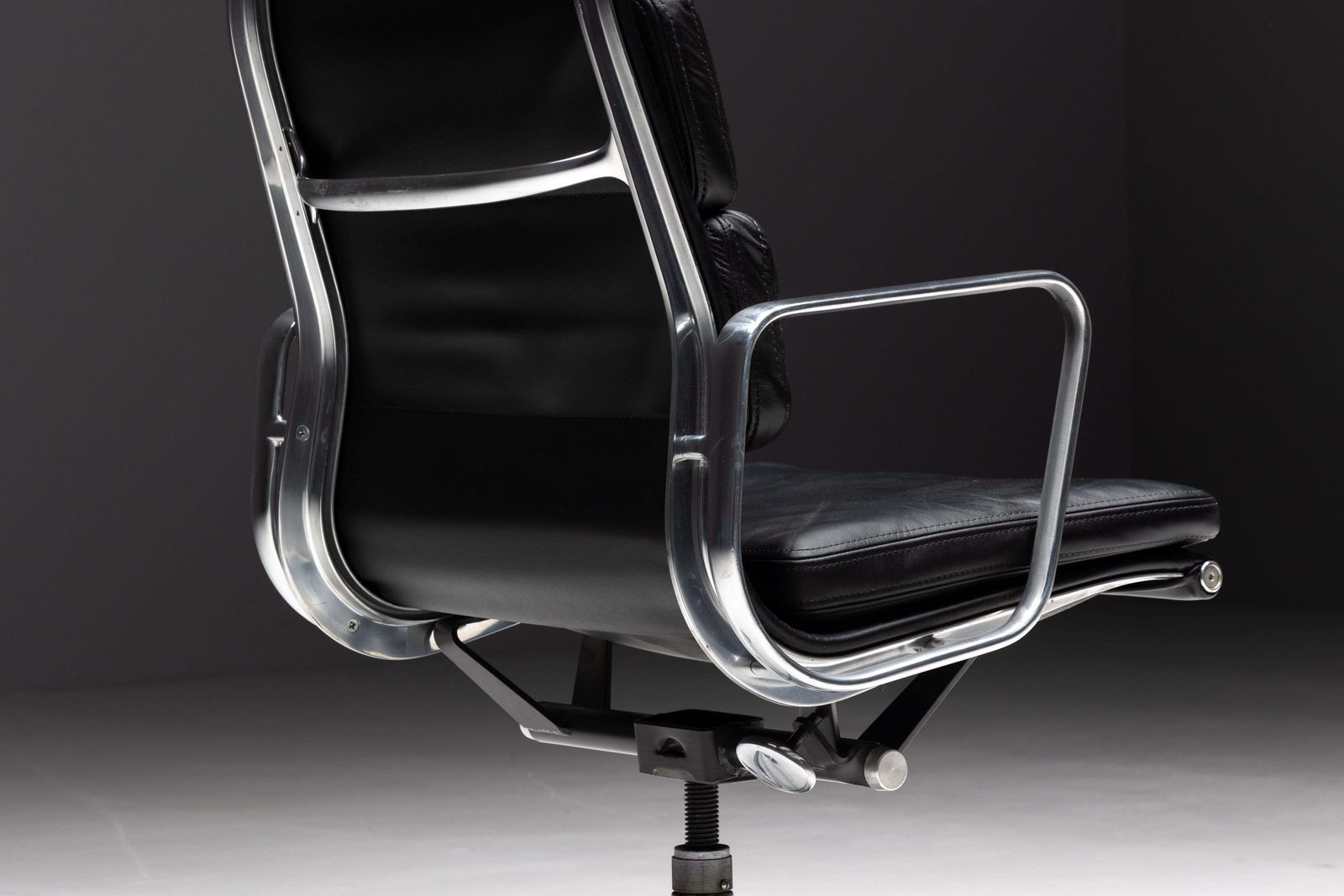 Soft Pad Office Chair By Charles And Ray Eames For Herman Miller, Us, 1960s photo buy