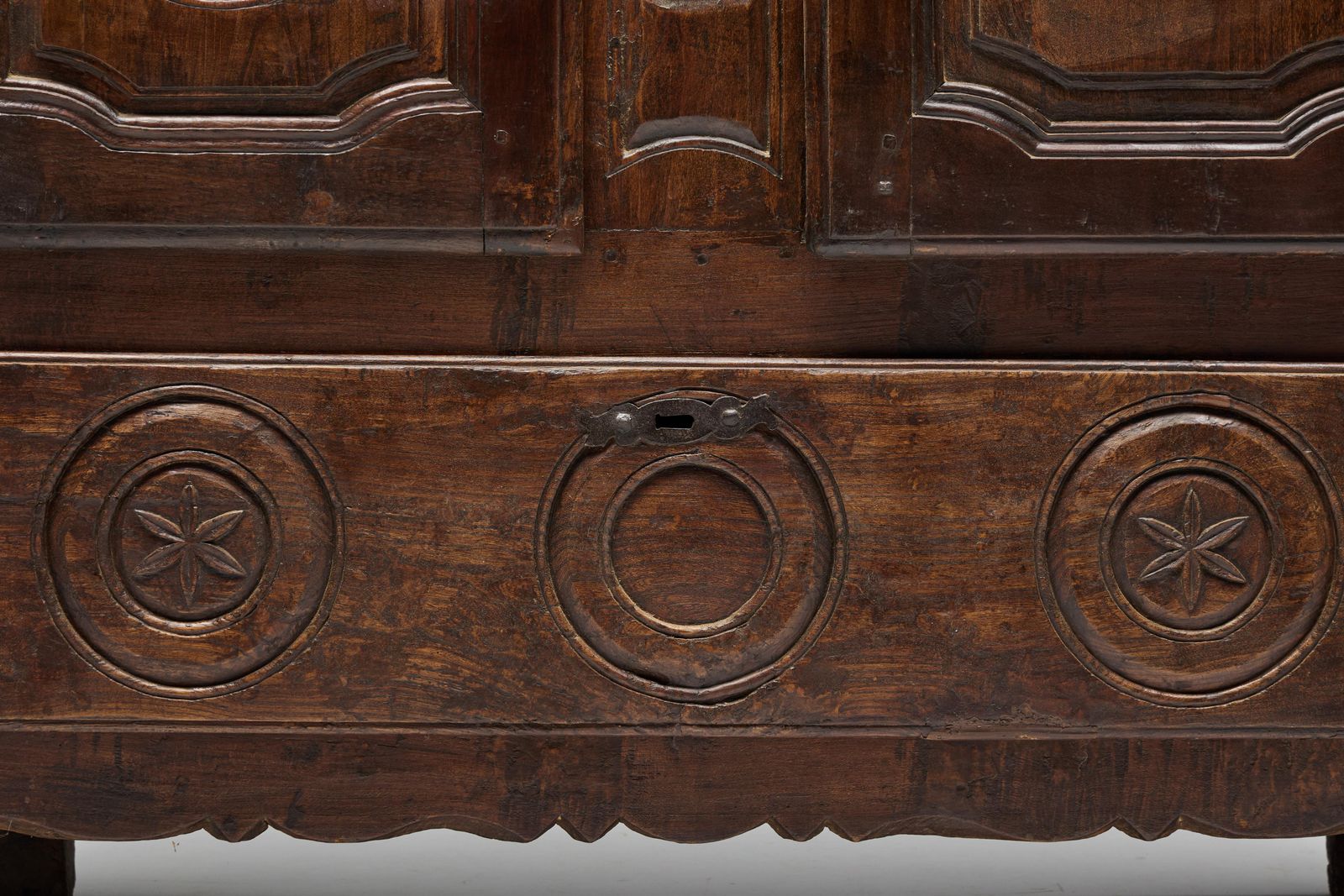 Travail Populaire Cabinet, France, 19th Century photo 3007.0