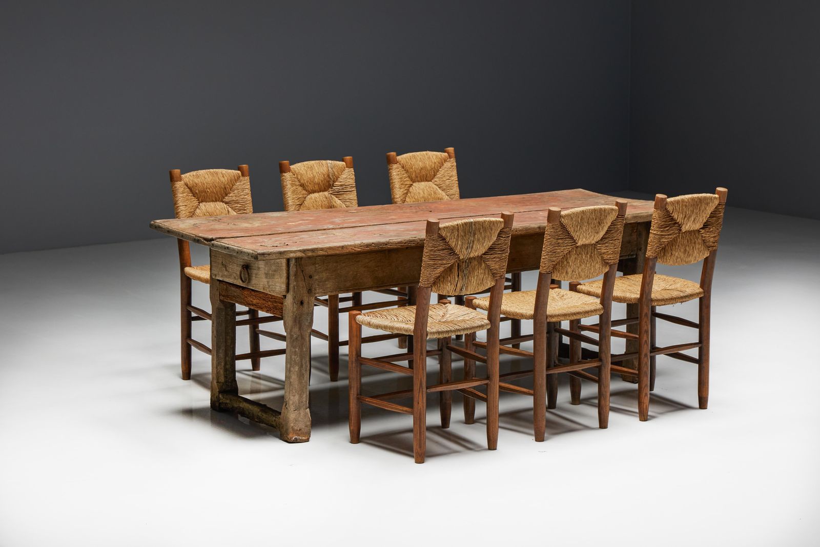photo vinterior Rustic Travail Populaire Dining Table, France, Early 19th Century