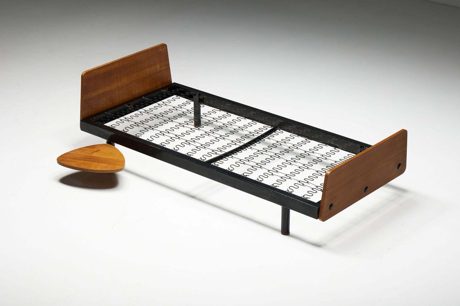 Daybed Flavigny By Jean Prouvé, France, 1950s photo furniture