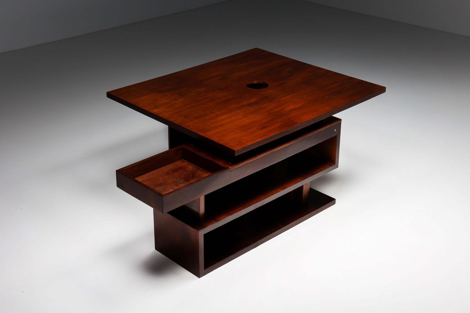 Office Nutshell By Deborah Bowmann, Belgium, 2022 photo Furniture
