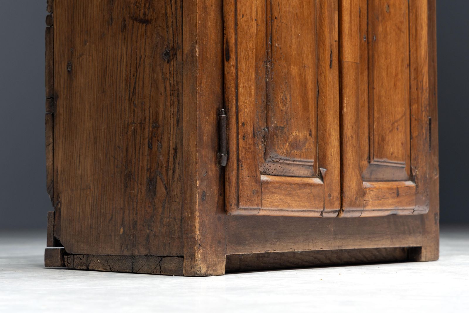 Travail Populaire Cupboard, France, 19th Century photo vinterior