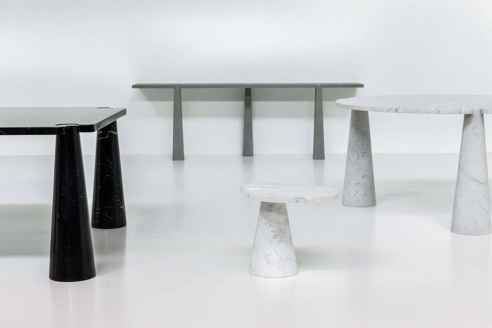 17965.0 Mangiarotti 'Eros' Square Marble Dining Table, Italy, Post Modern, 1970's photo