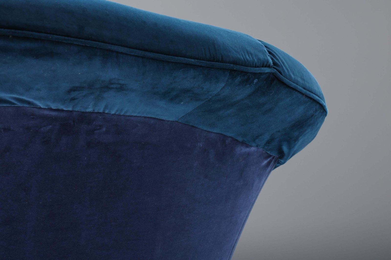 photo buy Velvet Sofa Attributed To Marzio Cecchi, Italian Design, Glam Canape, 1970's