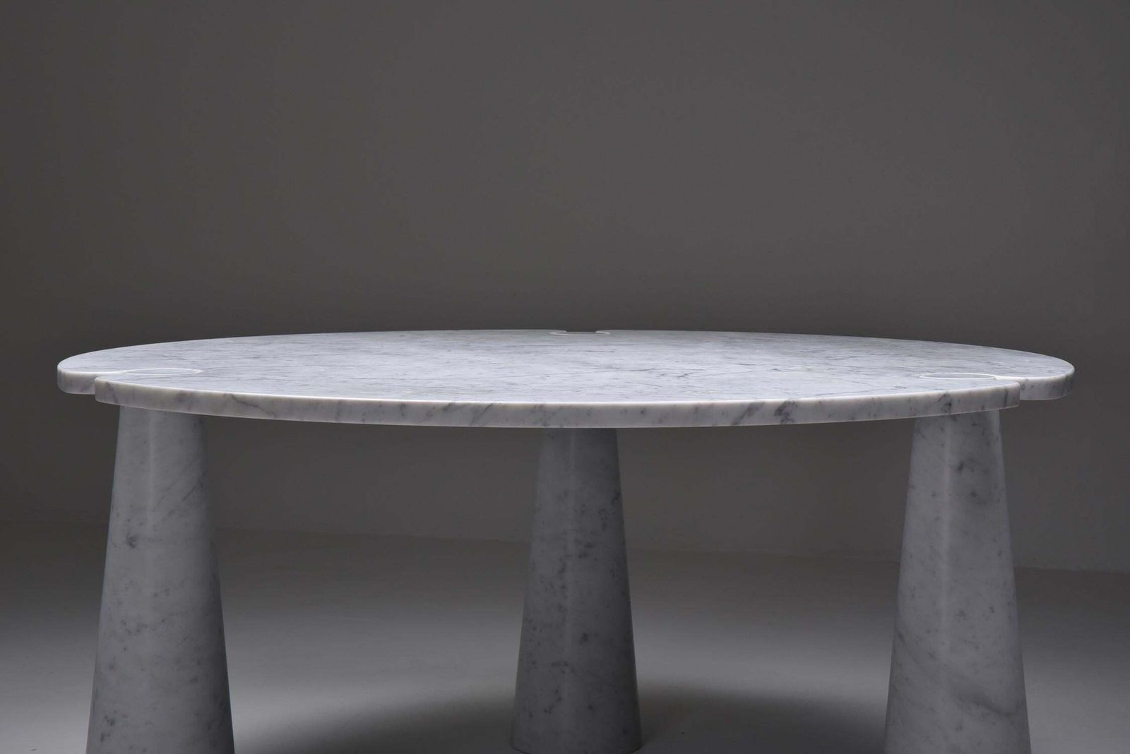 Angelo Mangiarotti 'Eros' Round Marble Dining Table, Italy, 1970s photo vinterior