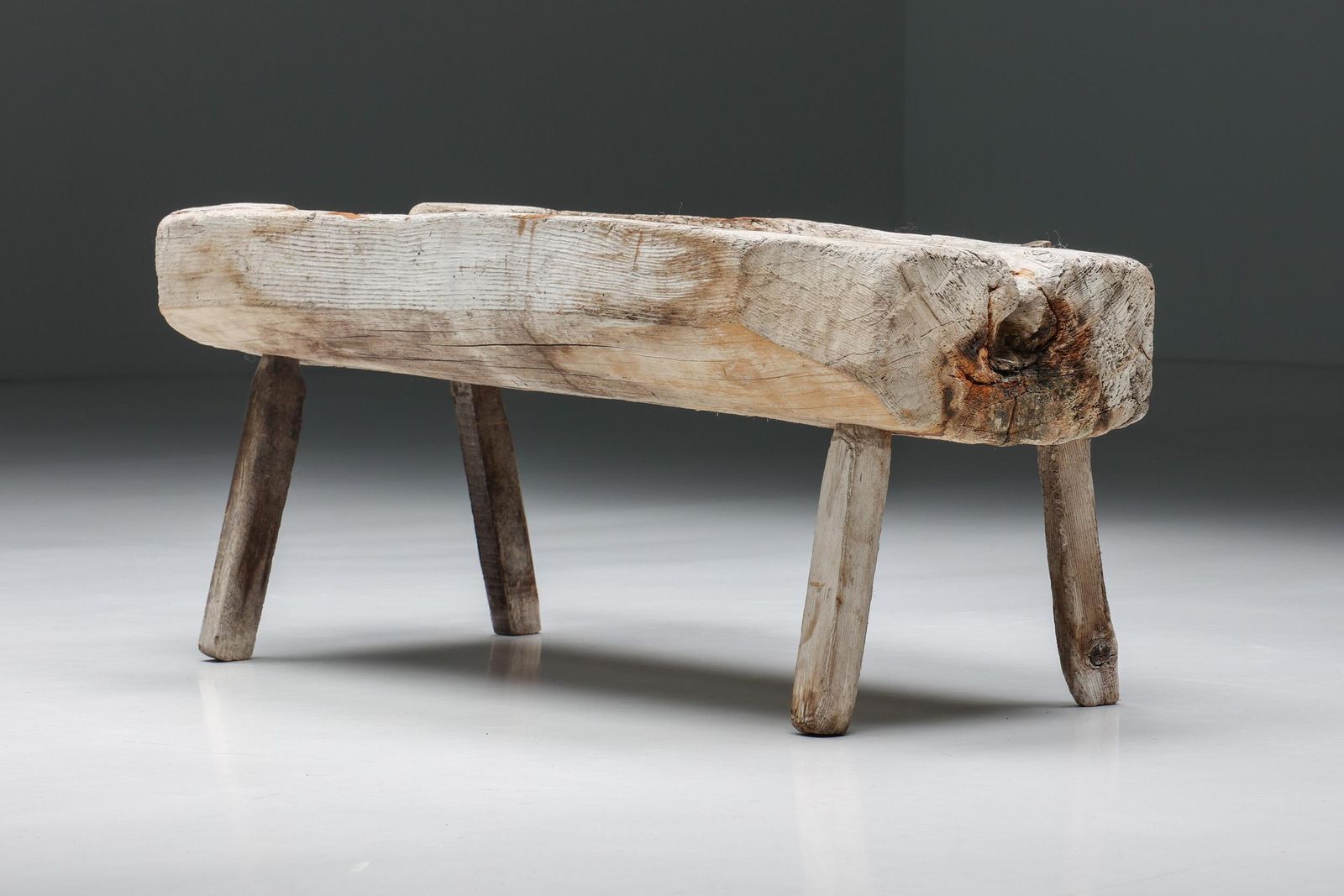 Wabi Sabi Rustic Drinking Trough, France, 1950s photo vinterior