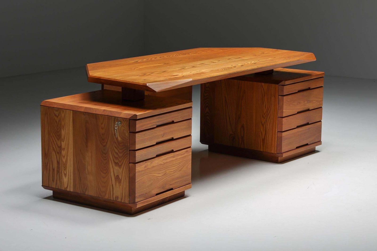 B40 Desk In Solid Elm By Pierre Chapo, France, 1960s photo vinterior