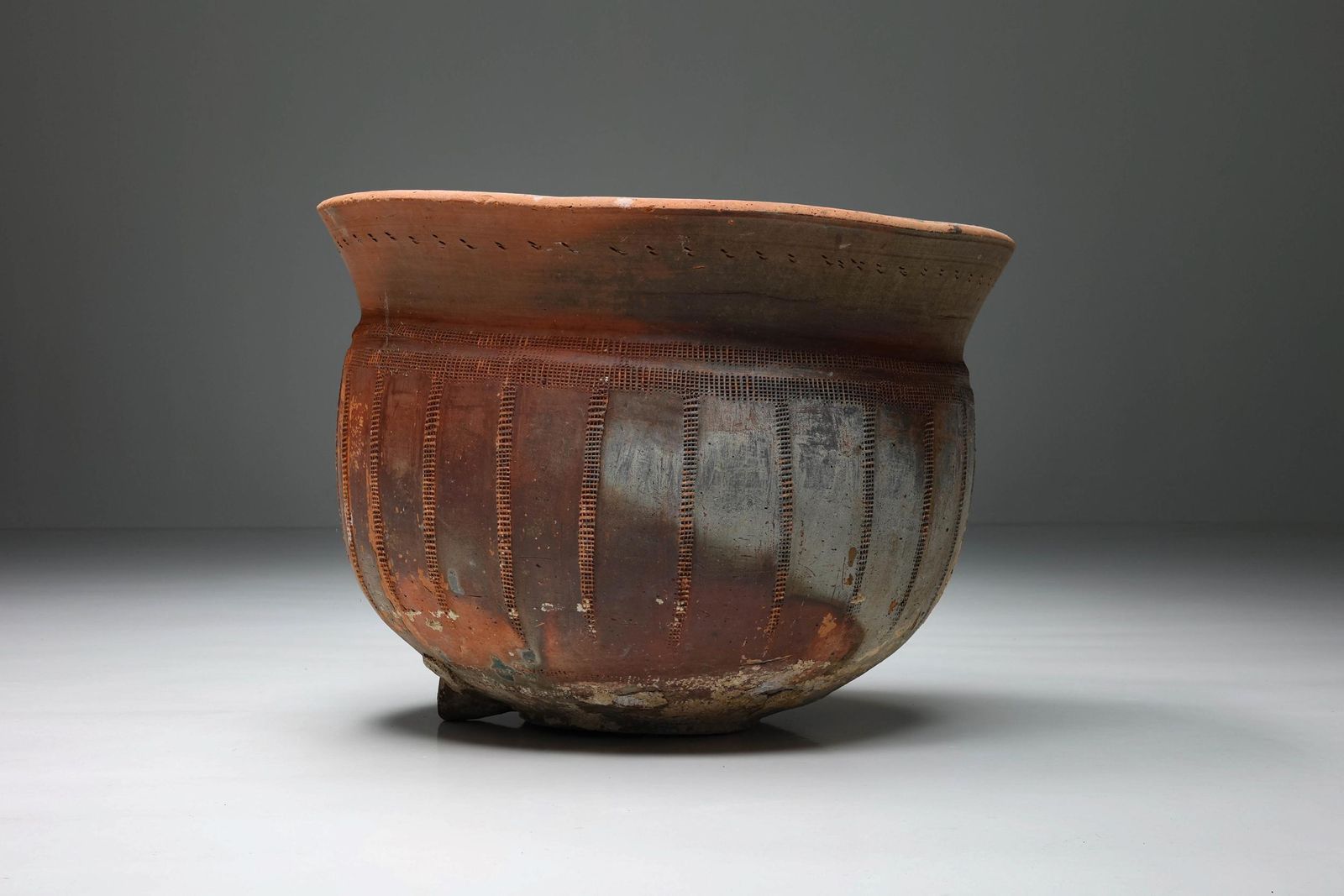Ancient Hand Crafted Portuguese Washbasin, Pot, Garden Elements, Rustic, 1940s photo 2971.0