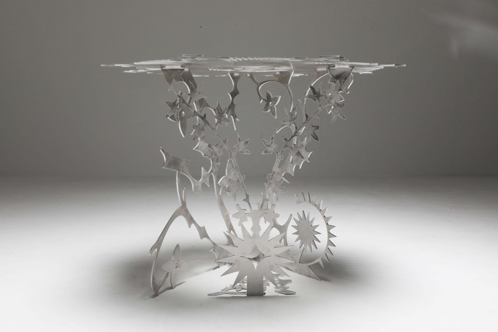 'Ornamentum 2' 6mm Lasered Aluminium Table Orson Van Beek & Quinten Mestdagh photo Furniture