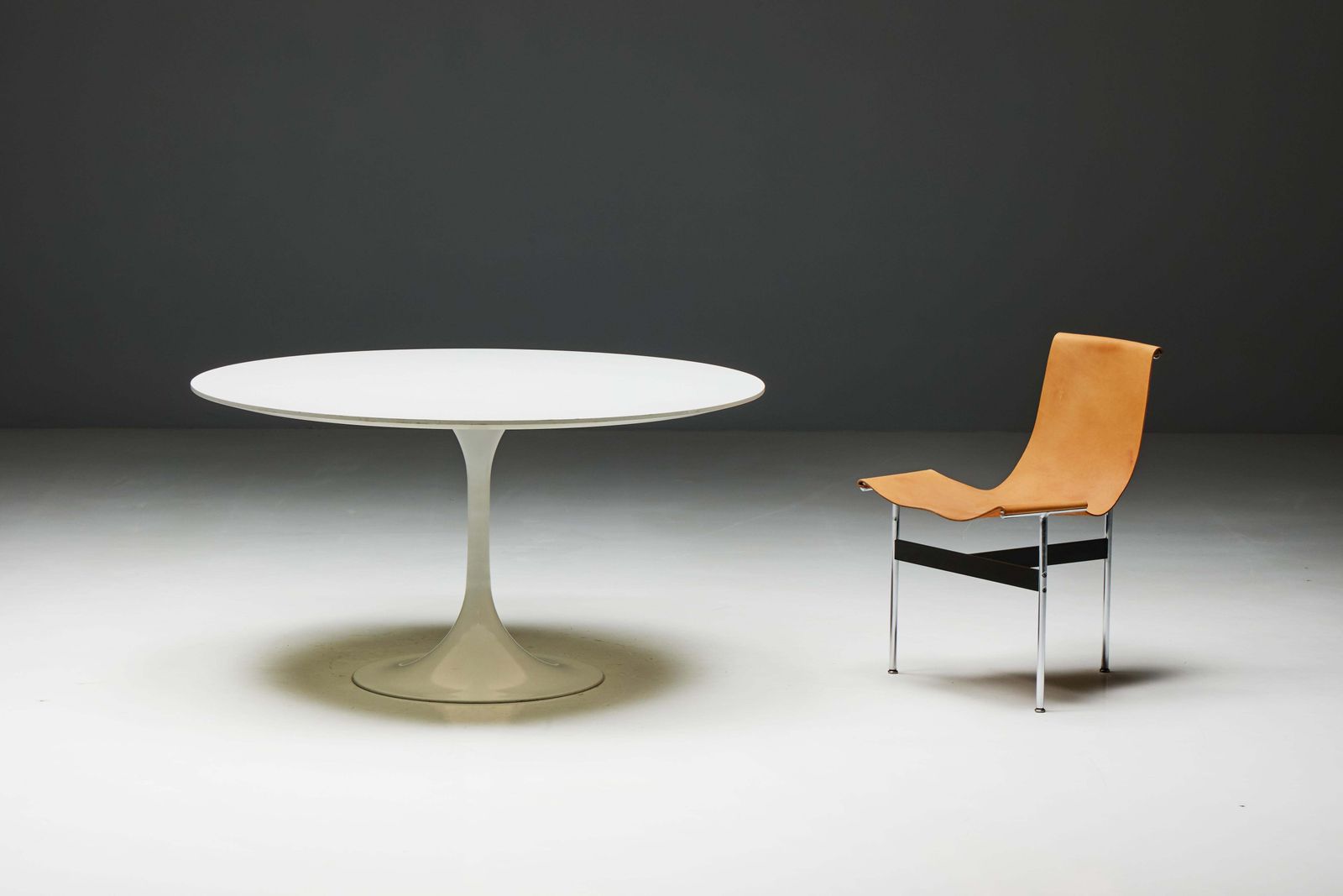 Tulip Dining Table By Eero Saarinen For Knoll, United States, 1960s photo Furniture