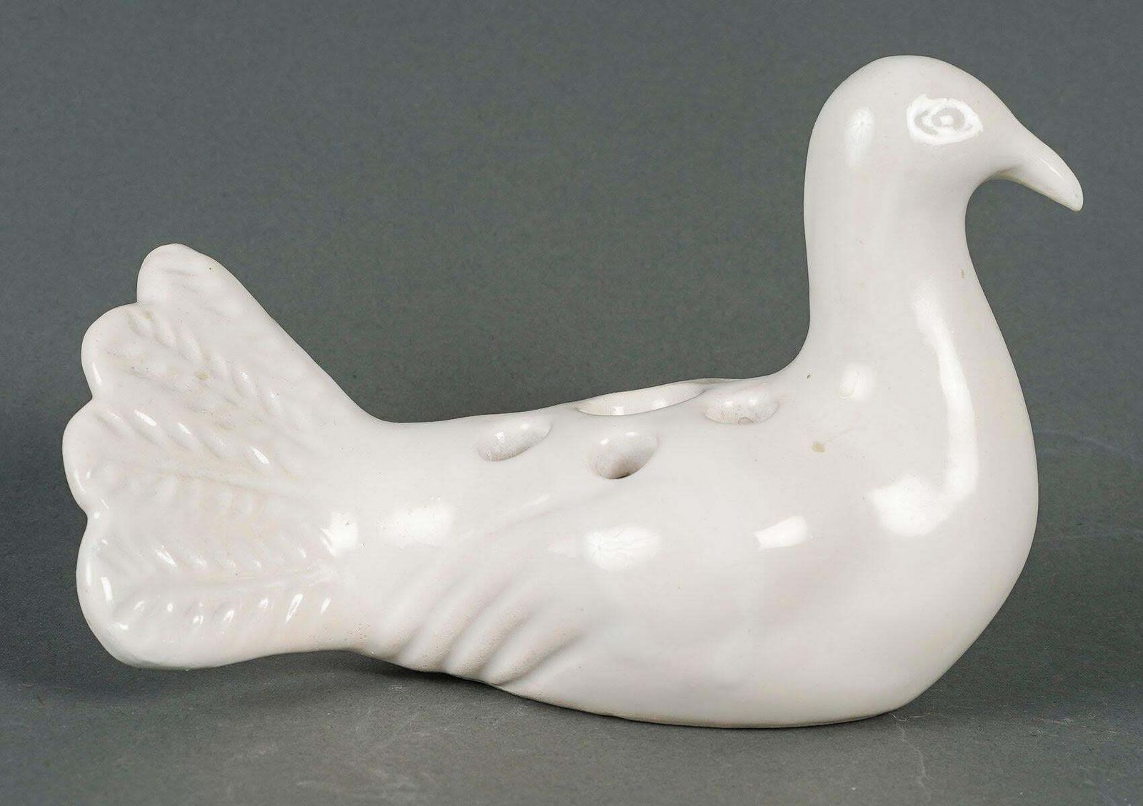 White Porcelain Brush Display, 20th Century, Art Nouveau Period. photo furniture