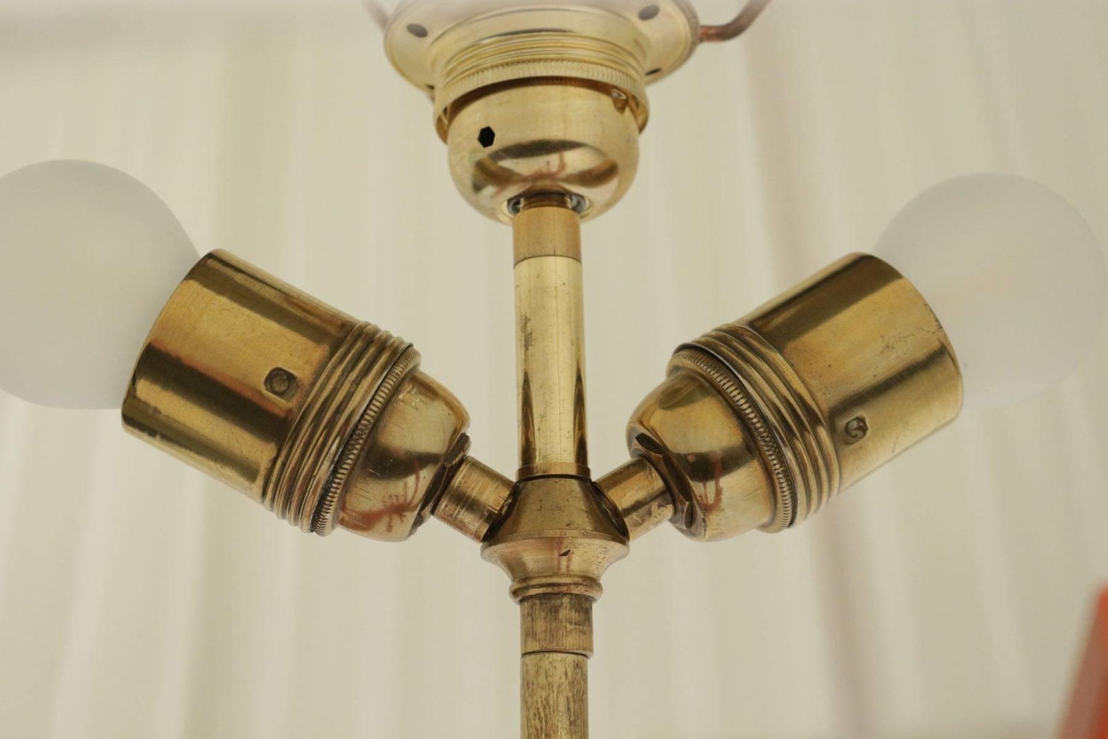 Very Pretty Lamp In Painted Metal And Gold Leaf Base Of Marble From The 1970s photo buy