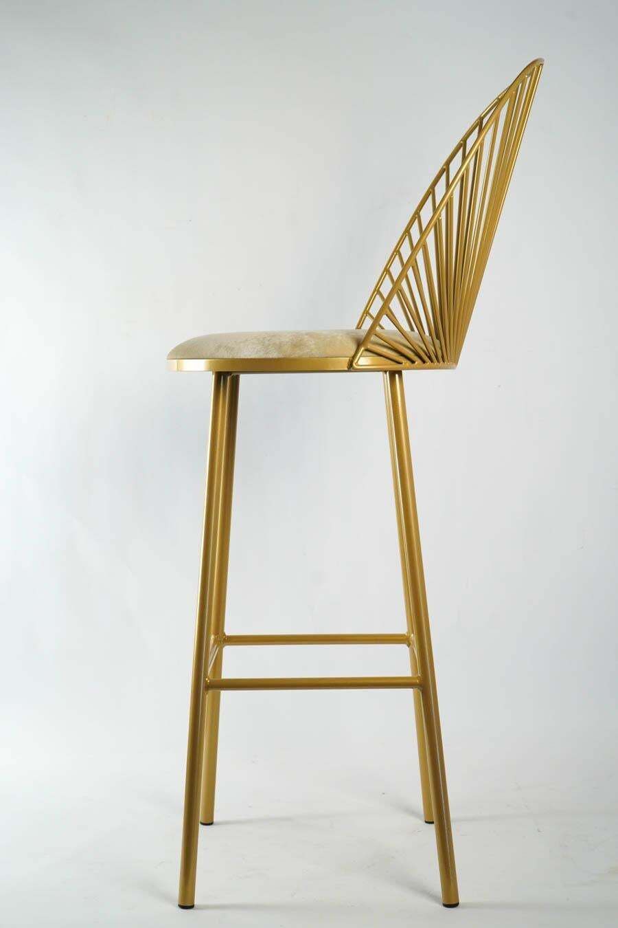 High Chair, Contemporary Artist photo vinterior