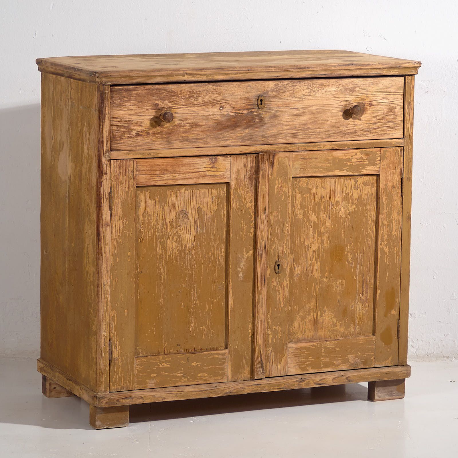 Provencal Antique Dresser (C.1920) #46