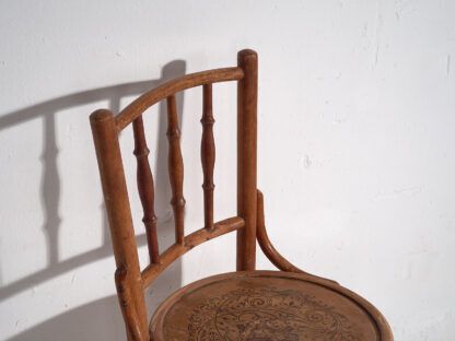 photo furniture Antique Thonet Chairs With Engraved Seat (C.1920). Set Of Two Pieces #1