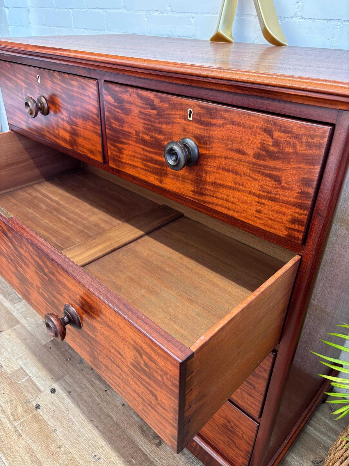 photo furniture Victorian Mahogany Chest Of Drawers Beautifully Restored