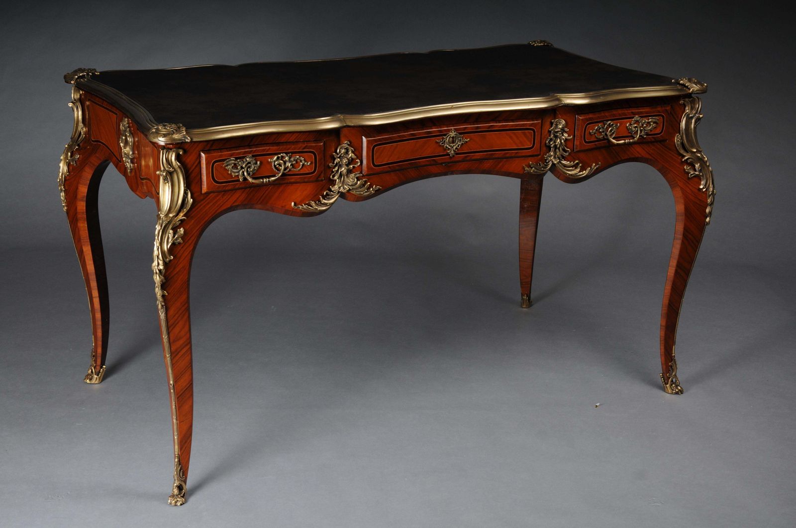 Royal Desk/Bureau Plat In Louis XV Style With Veneer photo 4406.0