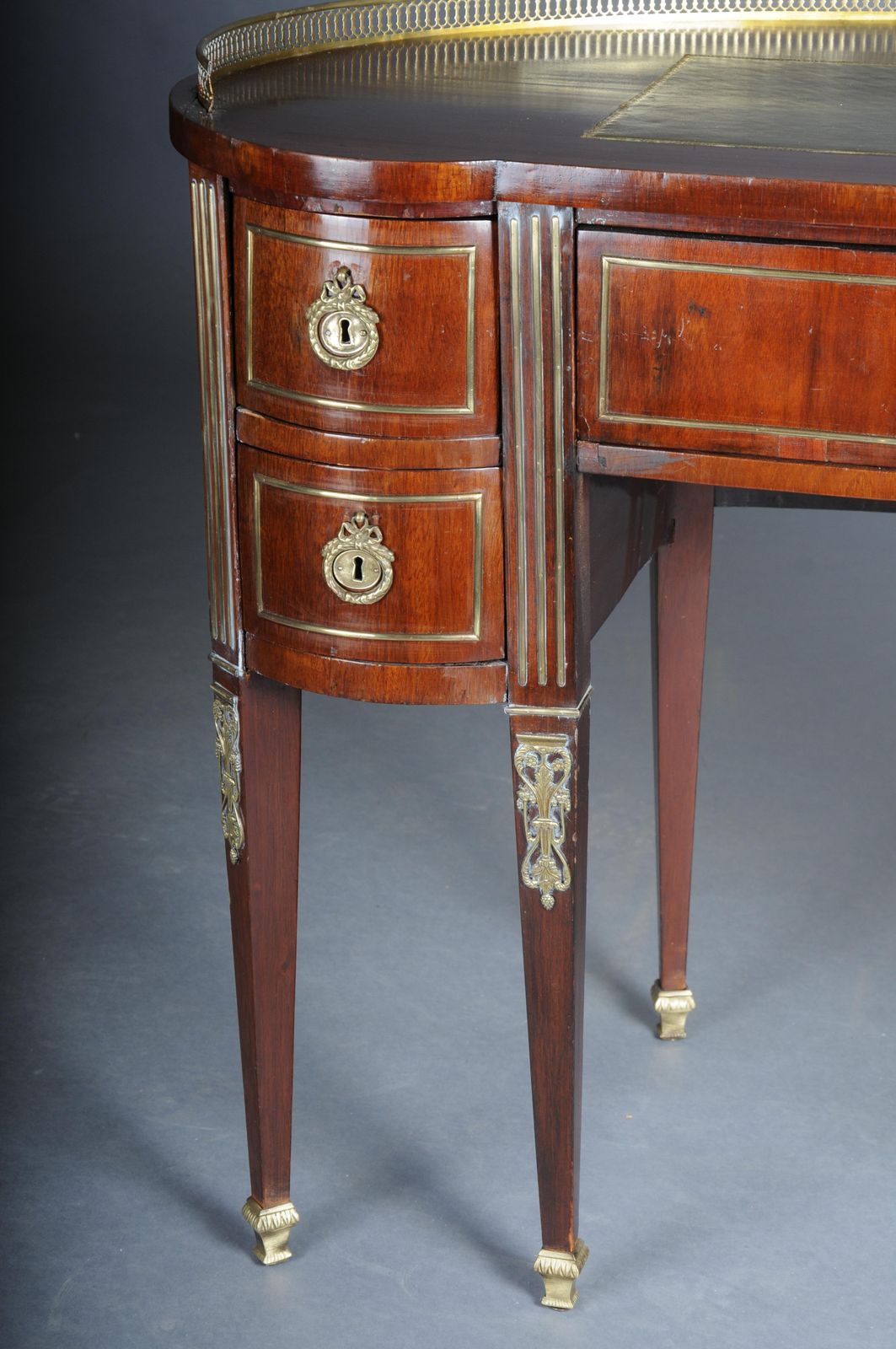 Semi Circular Delicate Antique Mahogany Ladies' Desk Louis XVI, Paris 1880 photo 5228.0