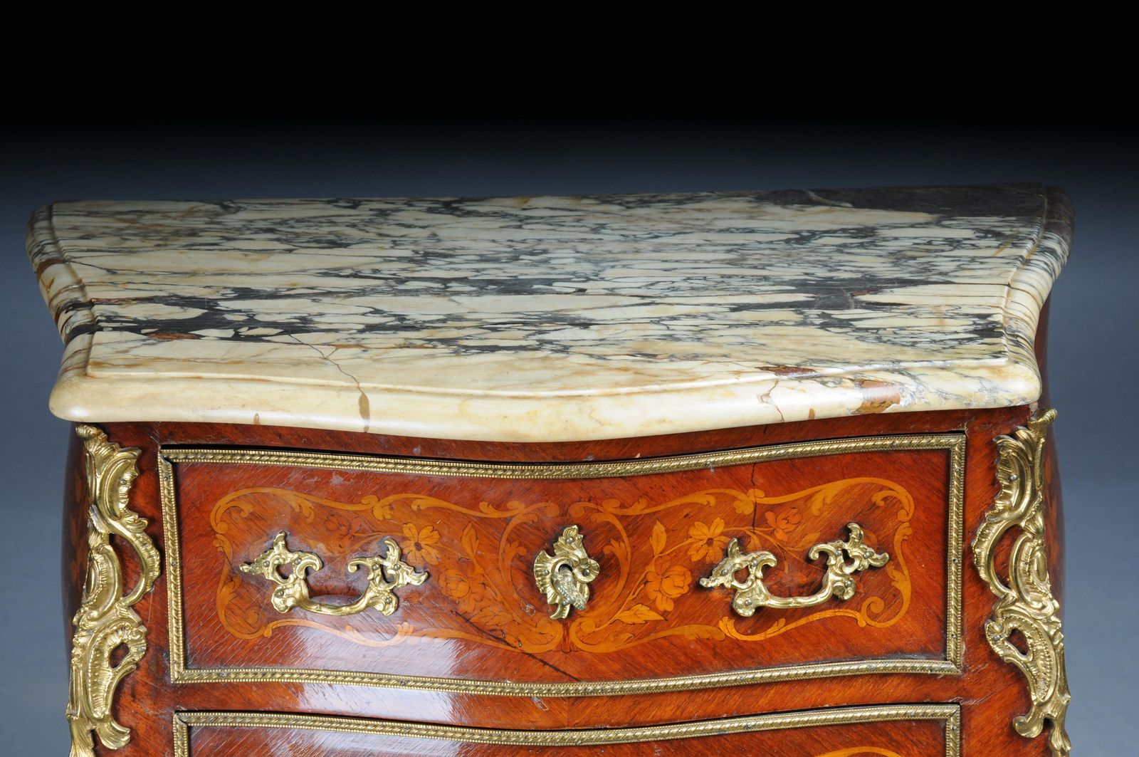 photo furniture 19th Century Chest Of Drawers Louis XV, Paris