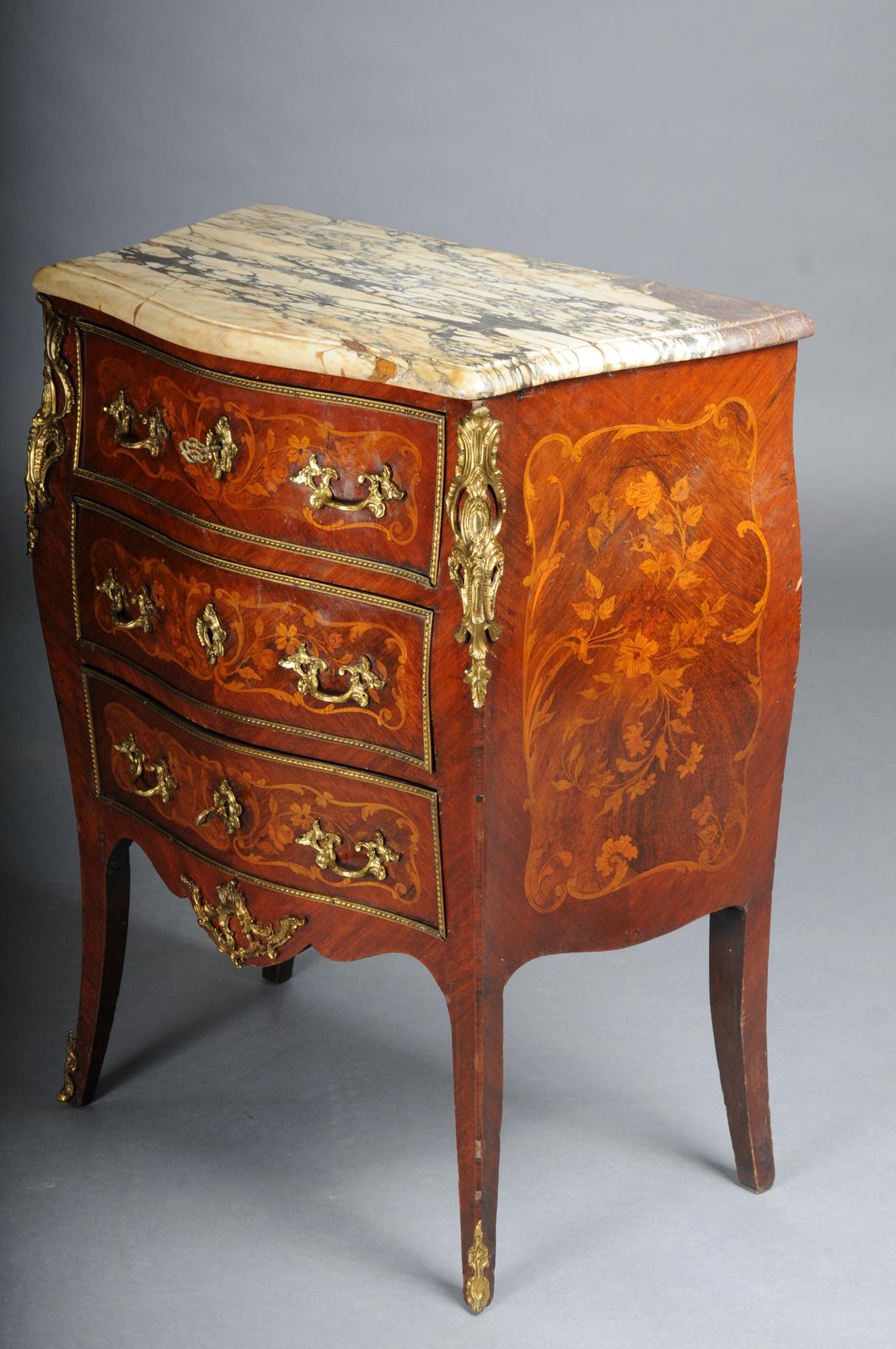 photo vinterior 19th Century Chest Of Drawers Louis XV, Paris