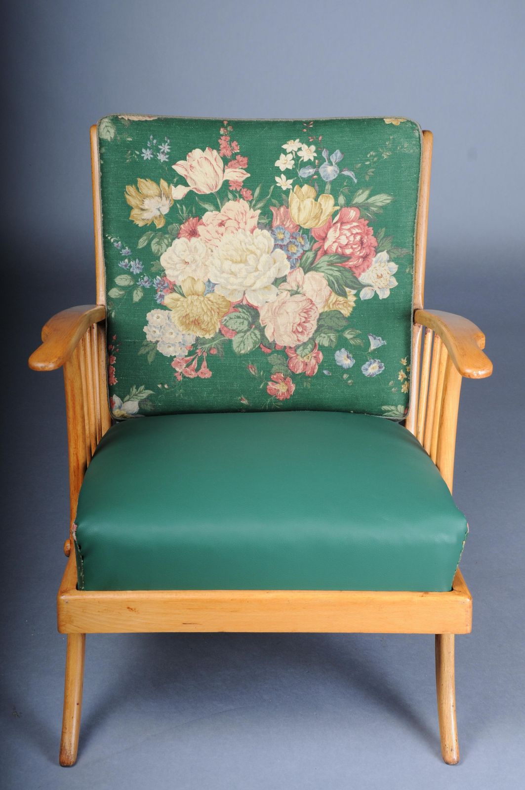 Impressive 1950s Armchair/Club Chair/Lounge Chair Paolo Buffa, Maple. photo furniture