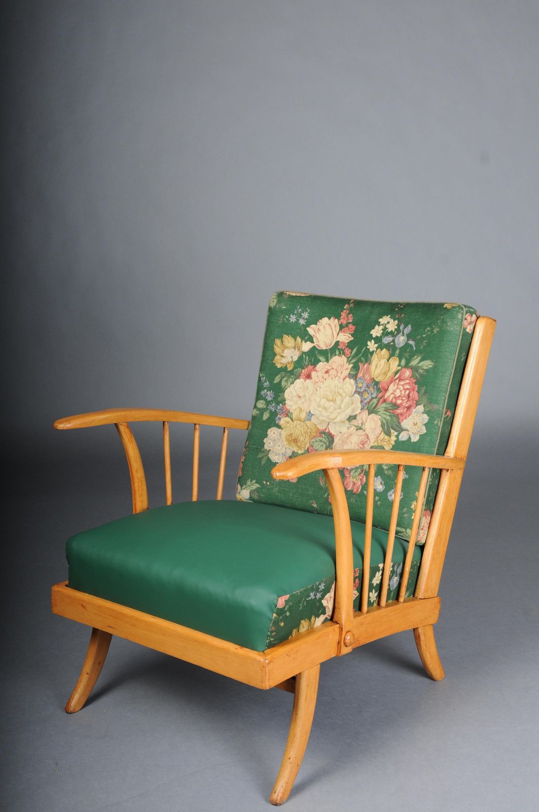 Impressive 1950s Armchair/Club Chair/Lounge Chair Paolo Buffa, Maple. photo 1511.0